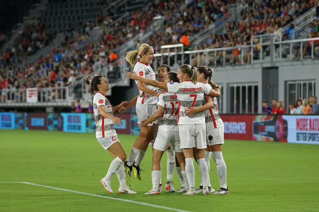 ESPN记者：皇马为琼阿梅尼标价9000万欧，今夏或出售他；邮报：曼联未来数月可能会和B费进行新合同谈判｜乐鱼官网（封面配图）